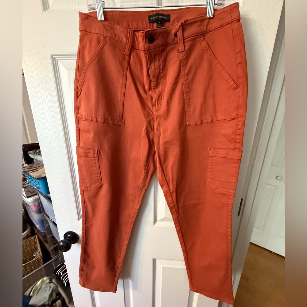 Banana Republic Women’s Rust Cargo Pants NWT